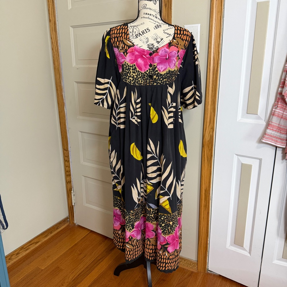 Loungees House Dress Animal Print MuuMuu Mob Wife Floral Tropical Loungewear